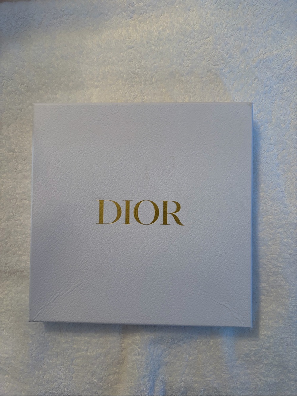 Dior Authentic Square Textured White Gift Box & Ribbon Set - Picture 10 of 11